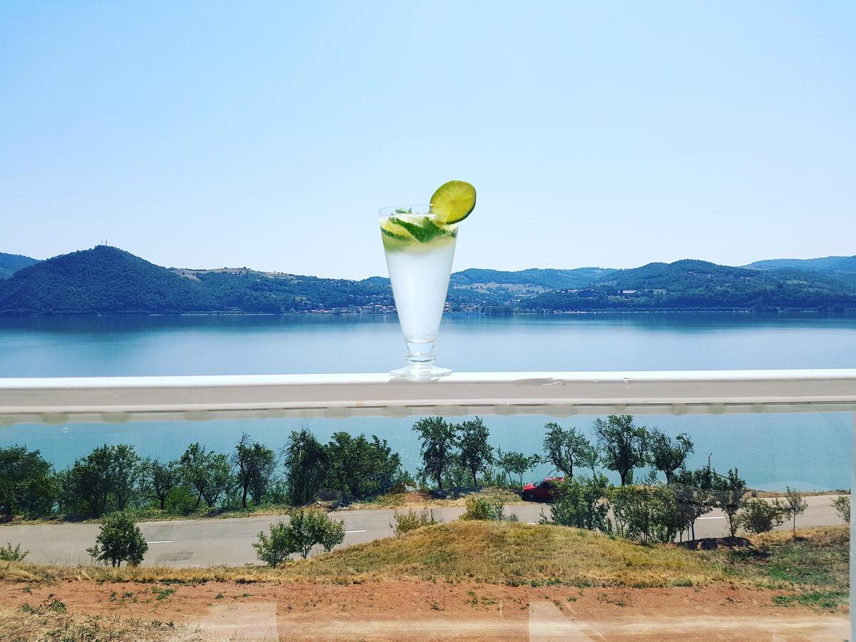 Dream Tricule Villa Svinita Exterior photo